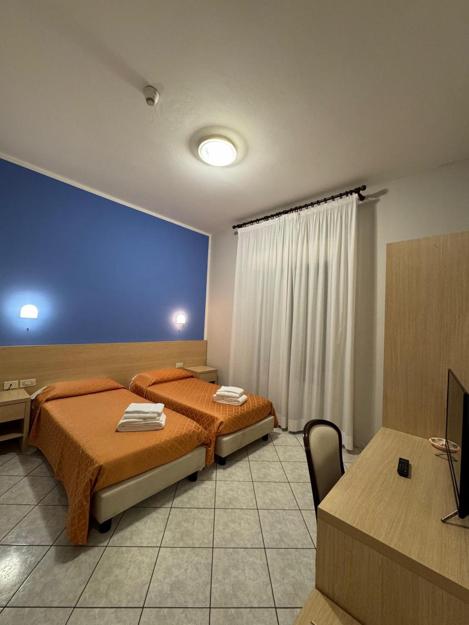 Albergo La Posta Arezzo Badia Al Pino Exterior foto