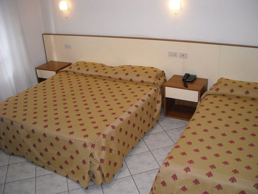 Albergo La Posta Arezzo Badia Al Pino Exterior foto