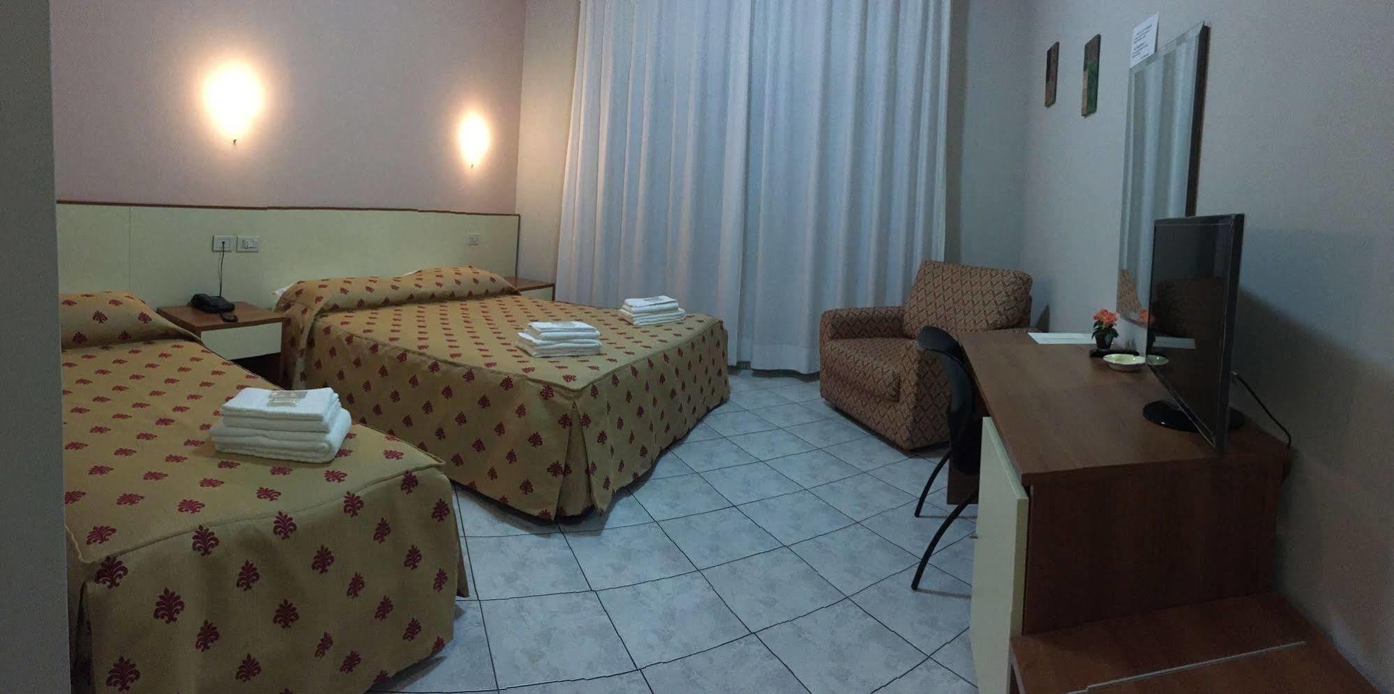 Albergo La Posta Arezzo Badia Al Pino Exterior foto