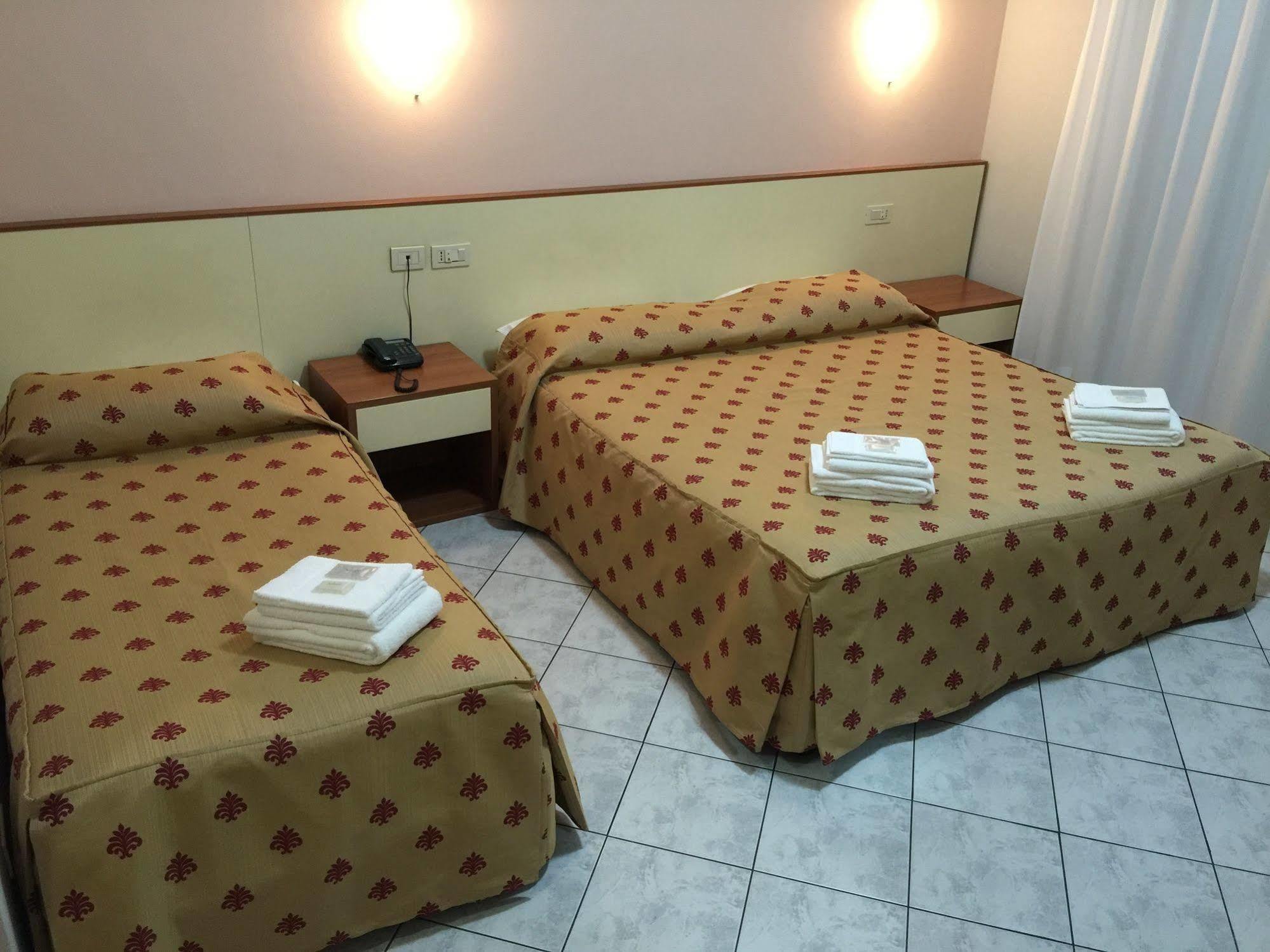 Albergo La Posta Arezzo Badia Al Pino Exterior foto